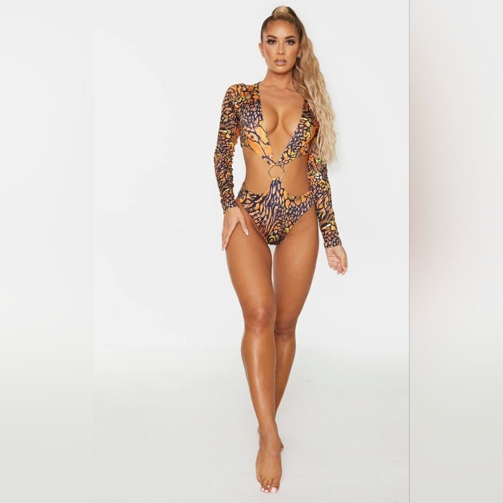 Prettylittlething  